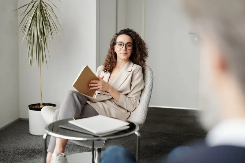 Free Versus Fee: How Professionals Are Rethinking the True Value of Mentorship